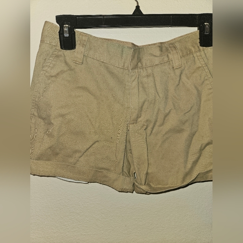 Austin Clothing Company Womans Khaiki Shorts Size 2